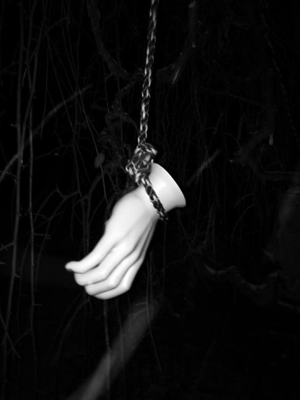 hanging hand noir